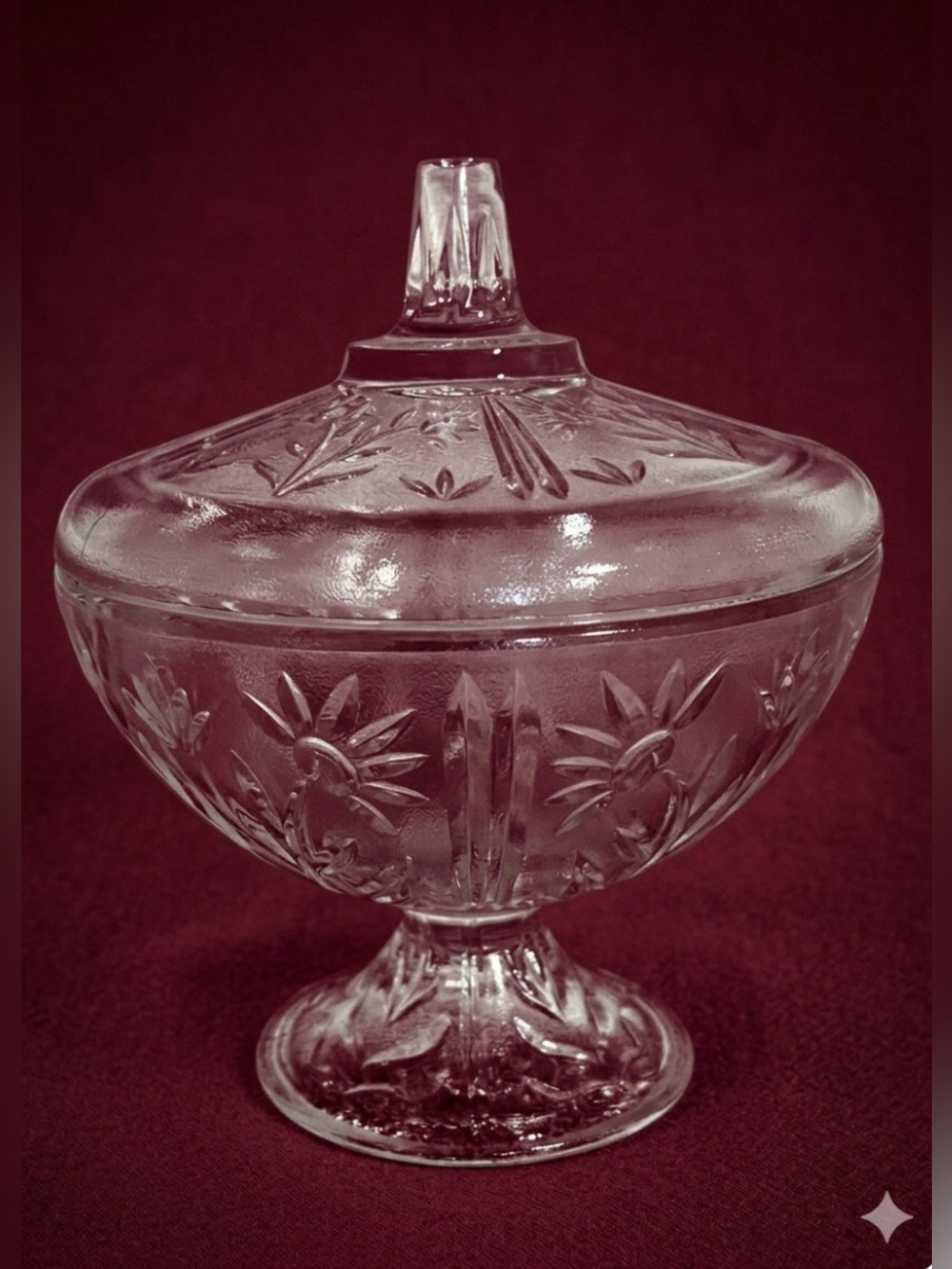 🩷 Vintage Clear Glass Candy Dish with Lid